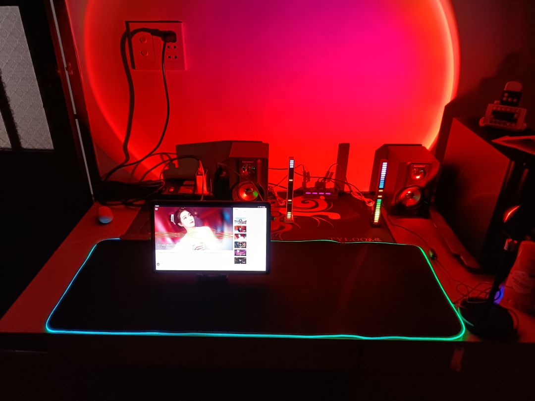 giao hàng nhanh tuy nhiên viền miếng lót có nhiều chỗ bị vênh ko thẳng ko biết xài thời gian nó có thẳng ra ko