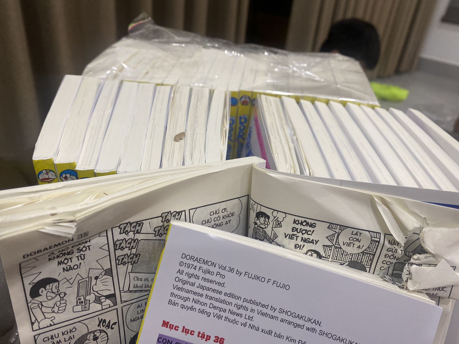 Mới nhận sách. Mở ra thấy sách nát như hàng bị nước mưa. Quà tặng định nhật con mà thất vọng. Đề nghị đổi lại hoặc hoàn tiền