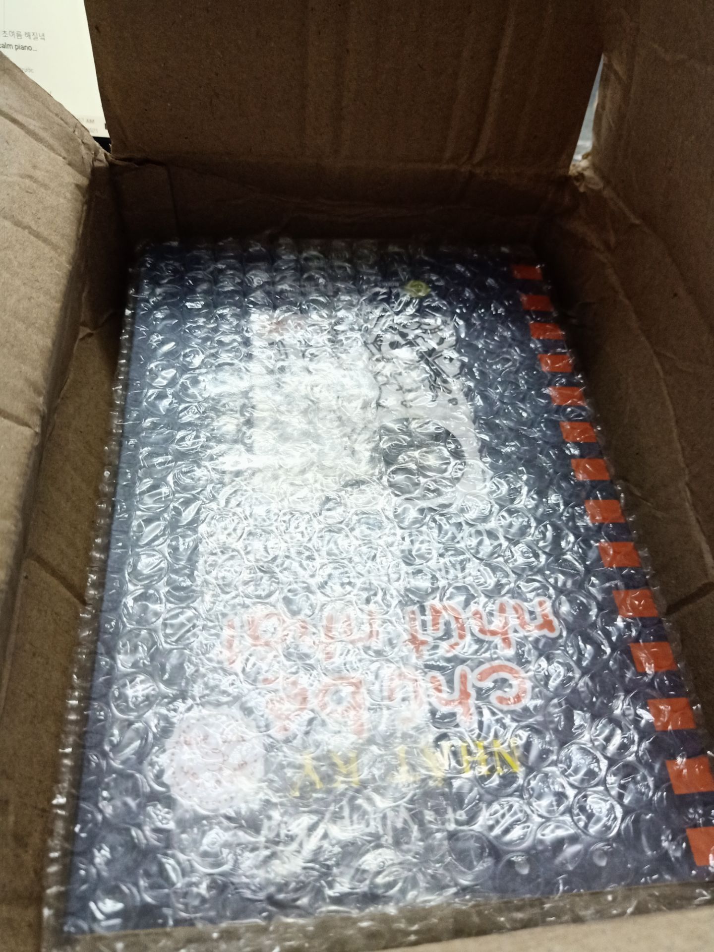 Đóng gói siêu cẩn thận, giao nhanh, sách đẹp thơm, vừa đọc vui vừa bổ sung thêm từ vựng tiếng Anh nha mọi ngườiii