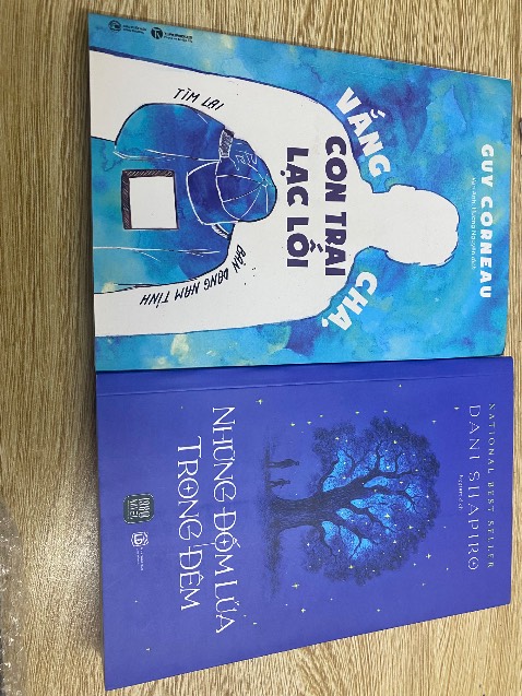 Mình không định mua quyển này mà tò mò về nội dung và thấy giá sale rẻ nên tiện mua luôn.