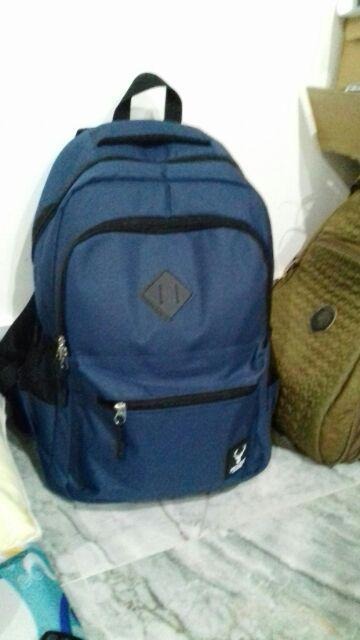 Cặp này săn sale giá tốt. Cặp bao to, đựng được đủ thứ. Chất liệu và đường may chắc chắn. Mà có thể hợp với các bạn nam hơn. Shop đóng gói đẹp, bên giao hàng giao nhanh. Cảm ơn shop nhiều nha.