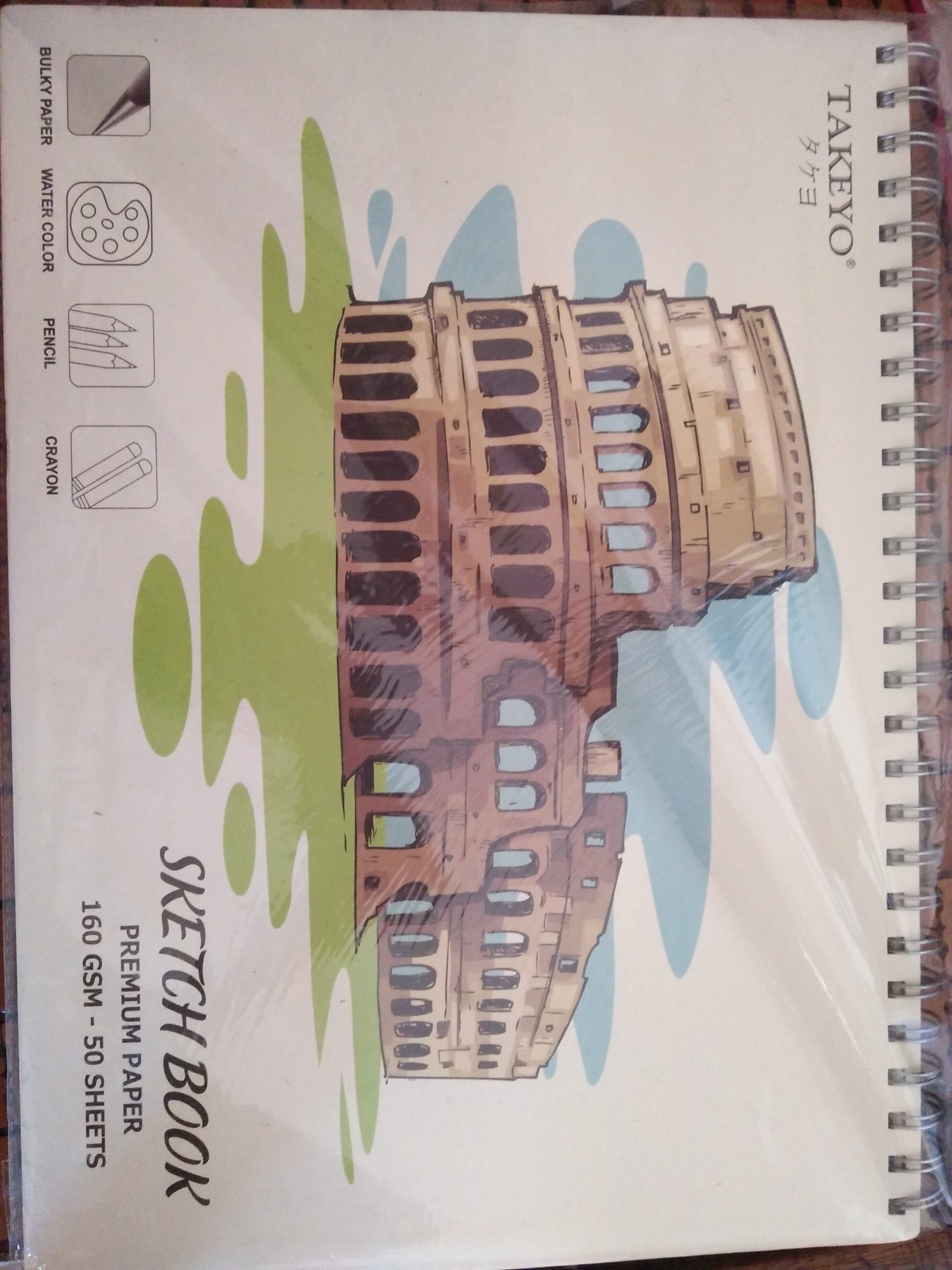 Minh nghĩ nó khá to và dày,  mk thích mẫu trong hình hơn nhưng vì là giao ngẫu nhiên nên đành chịu.  Mình nghĩ giấy khá tốt,  nhưng con vẻ hơi mỏng nên chắc ko hợp và màu Nước lắm,  còn các màu khác thì OK.  Nói chung là đẹp,  bạn cứ mua khắc biết.....