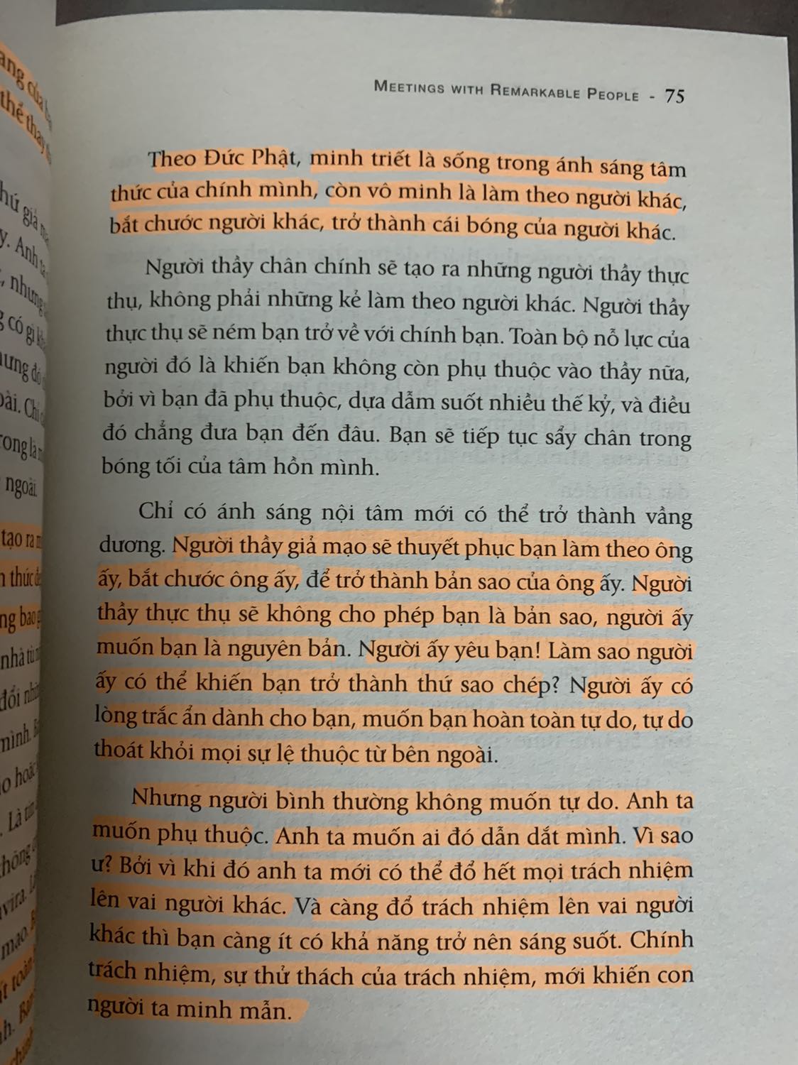 / Đây là cuốn sách thứ 2 của Osho mà mình đọc. Khi đọc cuốn sách này mình cảm thấy tâm mình rất tỉnh lặng và hài hoà. Những điều từ Bồ Đề Đạt Ma, Phật Tích Ca Mâu Ni, Chiyono, Trang Tử,... đc Osho đề cập thật sự rất là ấn tượng. Cuốn này tương đối dễ đọc hơn Đàn ông của Osho nhiều. 
1 quyển sách thật hay trong năm mới mà mình đọc. Sách mới hoàn toàn và mình luôn hài lòng khi mua hàng trên tiki / Đây là cuốn sách thứ 2 của Osho mà mình đọc. Khi đọc cuốn sách này mình cảm thấy tâm mình rất tỉnh lặng và hài hoà. Những điều từ Bồ Đề Đạt Ma, Phật Tích Ca Mâu Ni, Chiyono, Trang Tử,... đc Osho đề cập thật sự rất là ấn tượng. Cuốn này tương đối dễ đọc hơn Đàn ông của Osho nhiều. 
1 quyển sách thật hay trong năm mới mà mình đọc. Sách mới hoàn toàn và mình luôn hài lòng khi mua hàng trên tiki