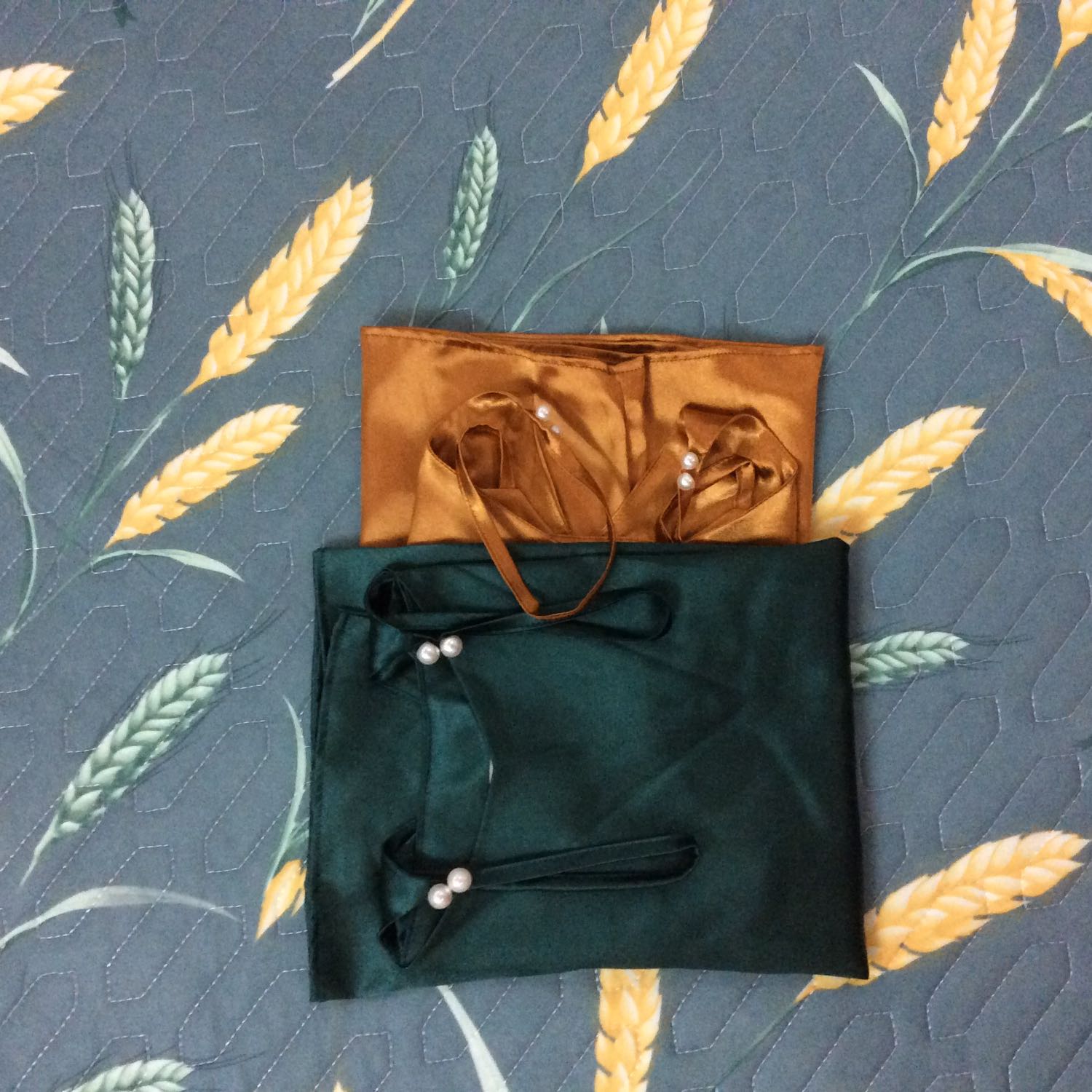 Chất vải đẹp - phom rộng thoải mái - vải mát mịn.