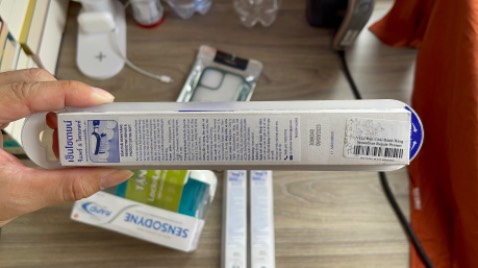 - Hàng đóng trong hộp giấy có bọc chống sốc cẩn thận, giao nhanh, đúng và đủ số lượng tuy nhiên sản phẩm có bụi bám và khá dơ, không hài lòng nhất việc này;
- Bàn chải sản xuất từ tháng 3/2023 tại Ấn Độ; 
- Giá mua 31/03/2024: 45.000/Cái.
- Chưa sử dụng nên chưa biết thực tế dùng ra sao, hy vọng ổn.
- Nhân viên giao nhận tiki lịch sự.