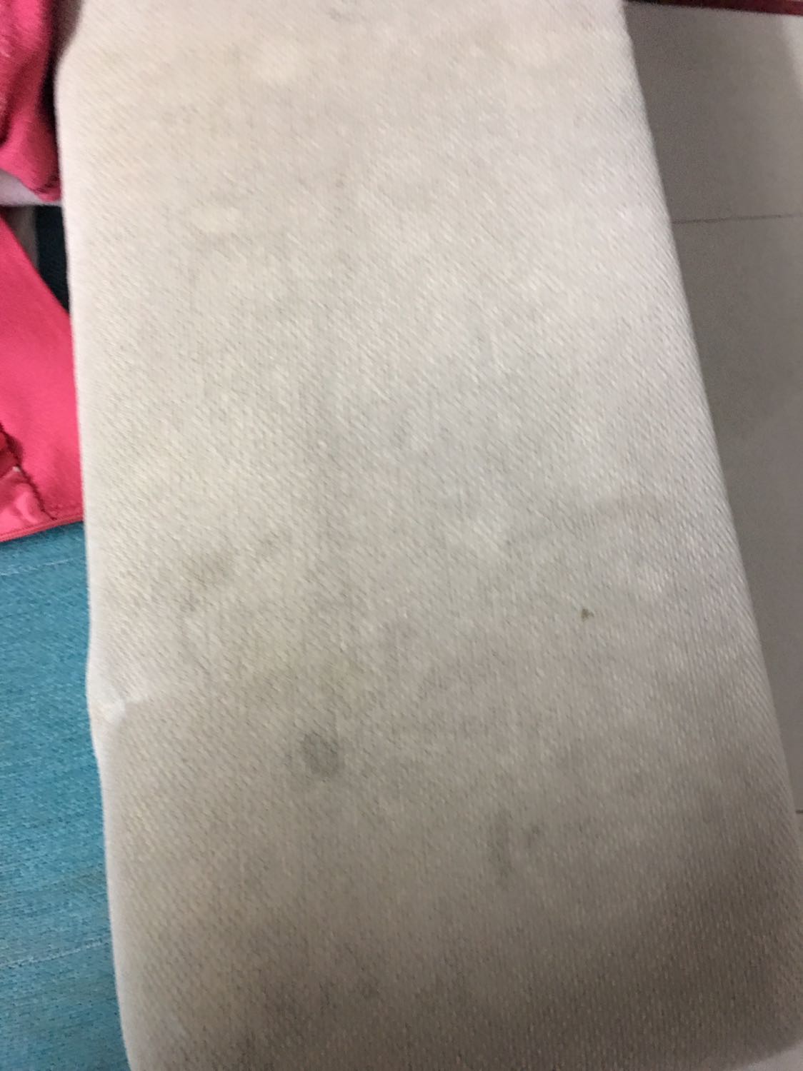 Không tẩy được vết ố trên sofa nhé , còn kinh hơn,thất vọng quá