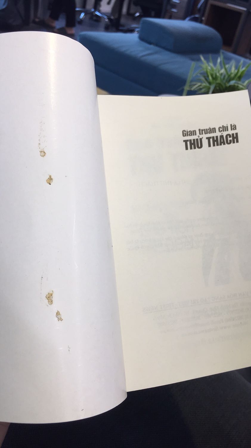 Sách bẩn bìa bẩn không đẹp. sách xấu. vừa mua xong không có giảm, lên xem sách đã giảm 40%