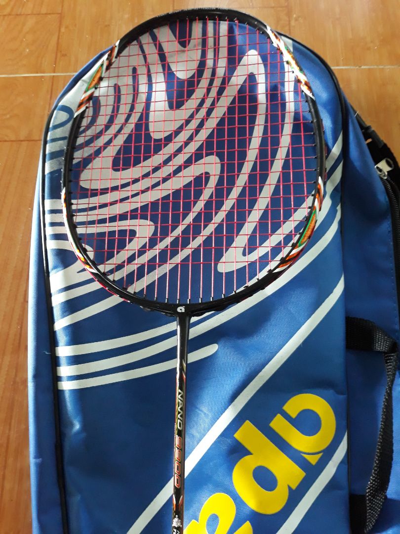 vợt tốt,  bền so vs giá, thích hợp cho nữ lực cổ tay khá nhé, mk đan 10kg đánh rất đầm tay, công thủ đều đc, bao rộng lắm còn có túi riêng nhỏ bên trong