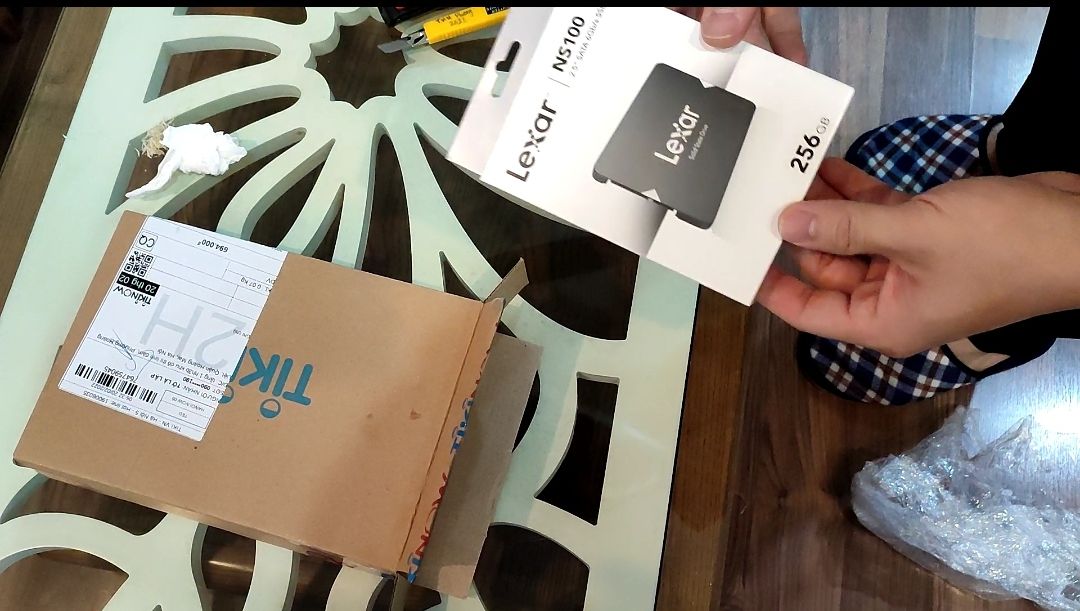 giao nhanh đúng hôm chủ nhật mưa gió
gửi đúng mẫu mã có tem mai hoàng
seal bị rạch vì tem bảo hành
nhân viên thân thiện
đang dùng thử xem tốc độ v độ bên có theo thời gian khồn