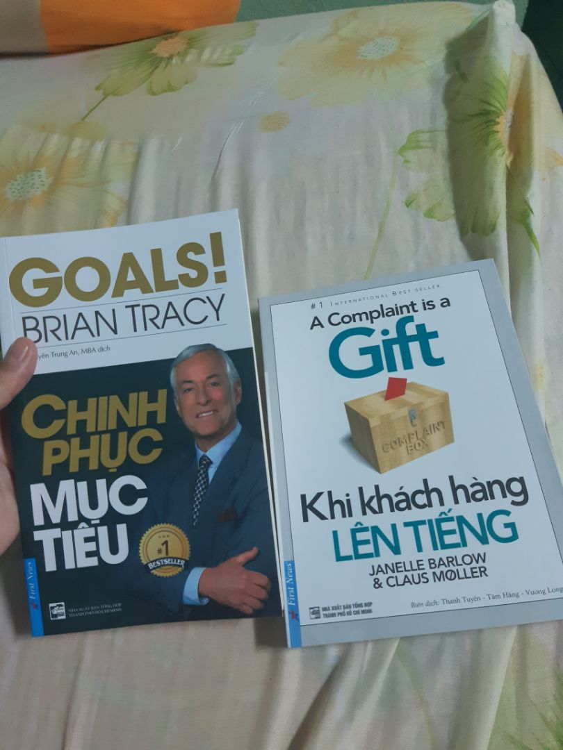 nhận sách mình rất ưng về cách gói hang rất kĩ,giao khá nhanh, trân trọng khách hàng như vậy của tiki.sẽ quay lại ủng hộ tiki???