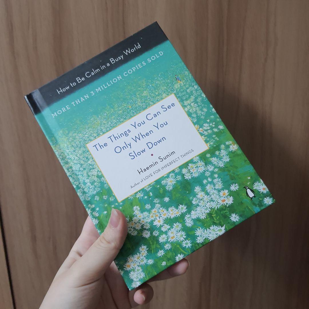 Gói hàng chắc chắn. giao hàng đúng thời tính toán trên app, nhưng cảm thấy hơi lâu (5 ngày). Sách giấy dày dặn, nhỏ xinh.