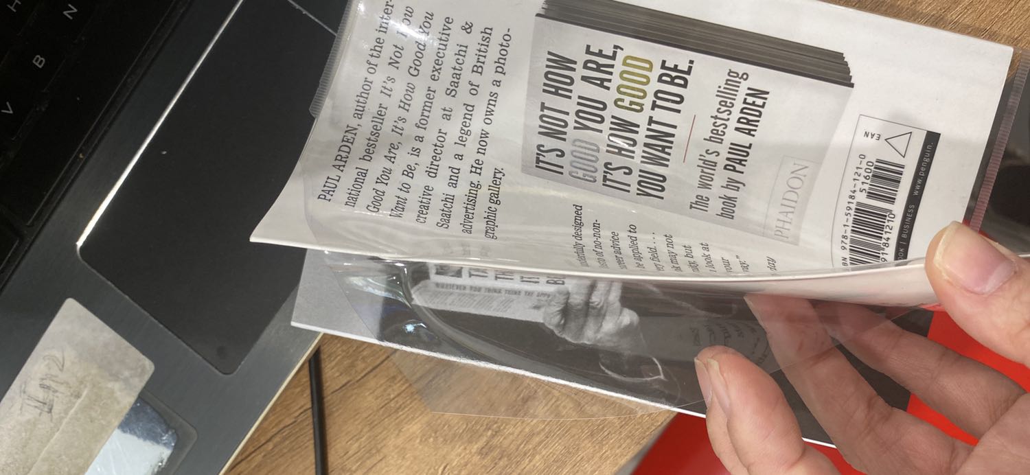 Tiki bọc sách tệ quá :(( dịch vụ thực sự không bằng trước một chút nào. Mình mua bookcare 40 cuốn mà h cảm thấy mua hàng thật ko biết nữa ức chế quá