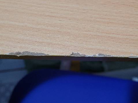 Hàng gói kỹ, giao trễ 1 ngày, gỗ bị trầy xước nhẹ, đế lót chân thì bị mất 1 con, ko biết do vận chuyển hay ghế bị vậy nữa, ghế ngồi êm nhưng bàn thì ko chắc lắm nhưng mà tạm chấp nhận đc