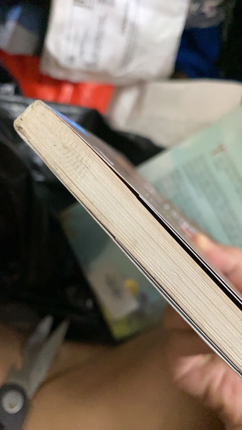 Sách bị bám bụi nói chung là hơi buồn xíu
Nhưng với giá sale 91% thì cũng ok
Thời gian giao hàng nhanh