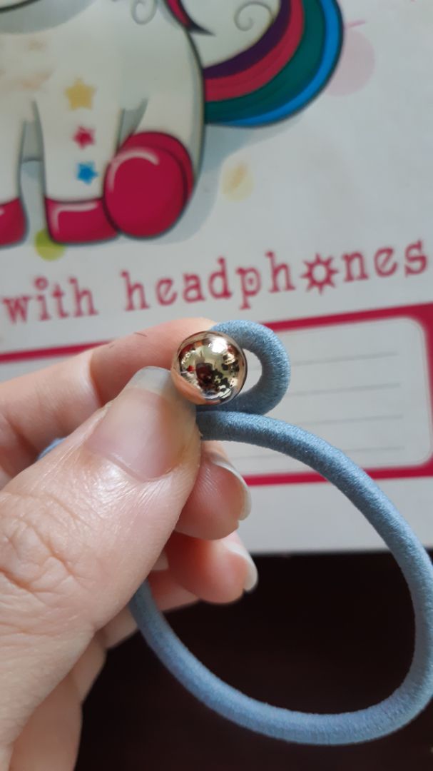 11 dây, thiếu hẳn 1 dây. dây ko đẹp như mong đợi. hộp ko có niêm phong