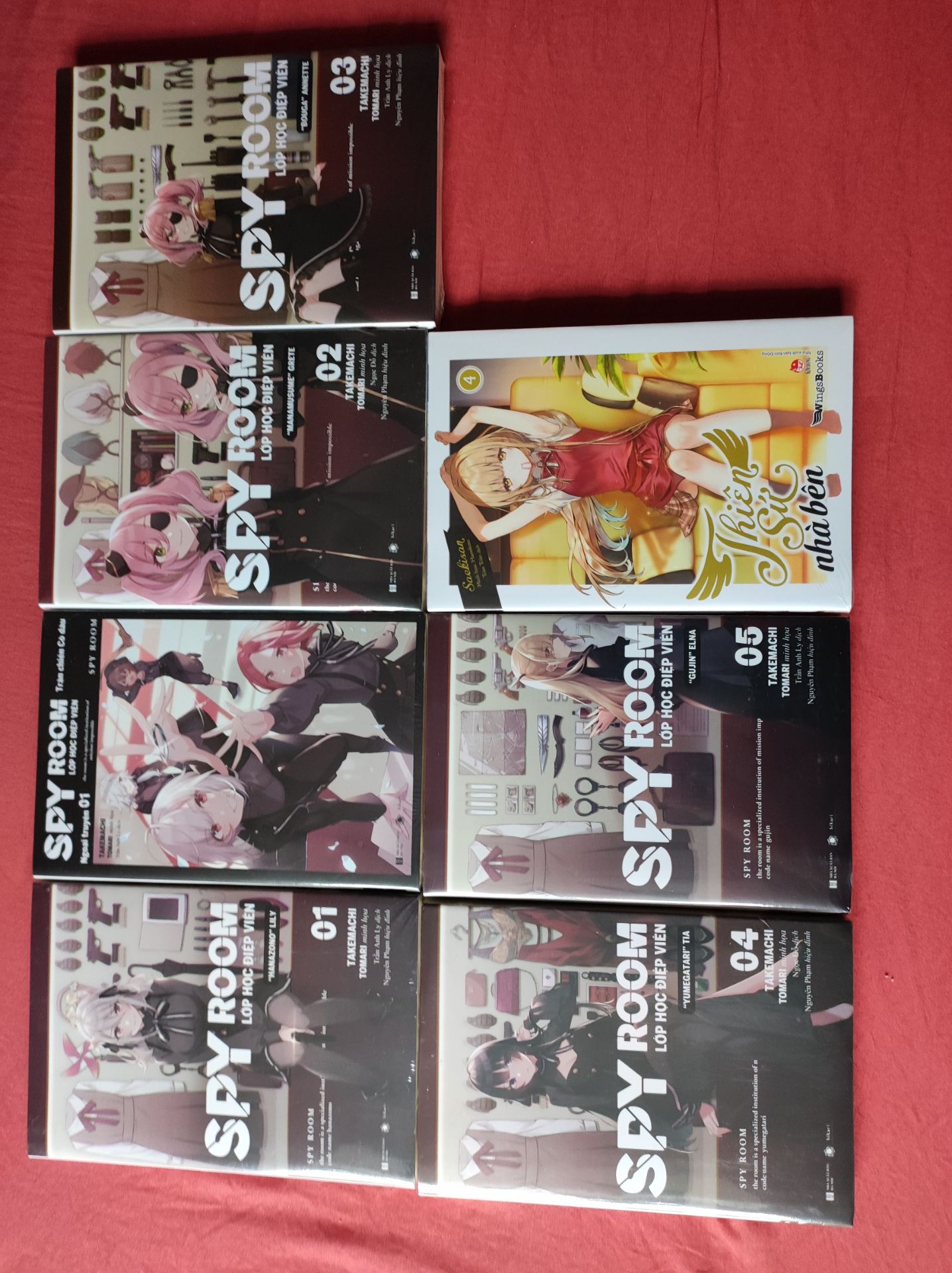 hàng về thùng nát bươm, lại còn ngày mưa nữa, sợ hàng bên trong có vấn đề nhưng may mắn là không sao, hàng đẹp.