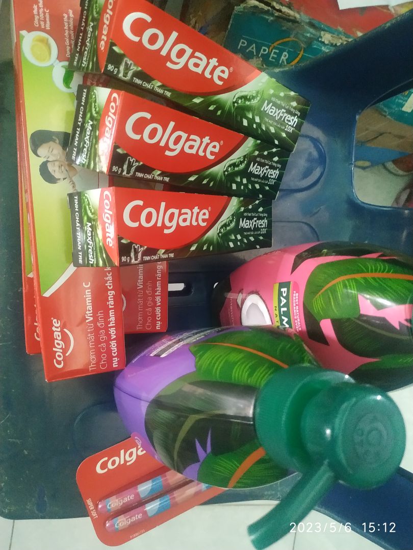 giá và chất lượng sp tốt, giao hàng nhanh, quà tặng xịn, hữu dụng nha.