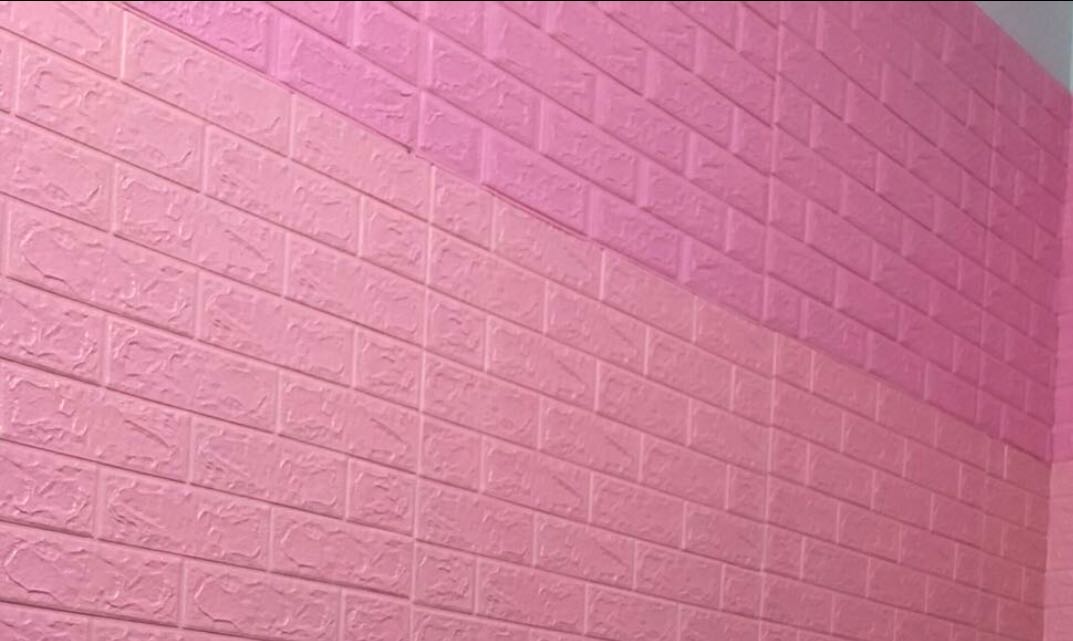 Mh mua 2 lần. Lần đầu 10 tam màu hồng đẹp. Lân 2 mh đặt mua thêm 40 tấm. Thì k hài lòng chút nao. Màu thì nhạt. Giây thì mỏng hơn. Yêu cầu đổi hàng ạ