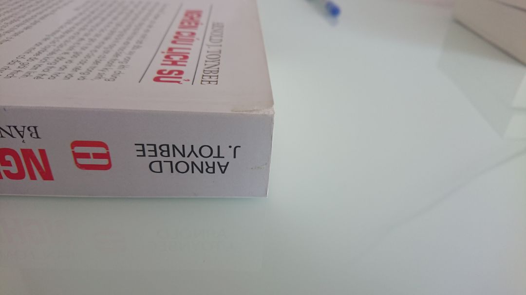 Bìa rách, nhăn nhúm, bẩn, quá tệ khi sách vậy nhân viên cũng ráng đóng gửi rồi phải trả lại mất thời gian của đôi bên.