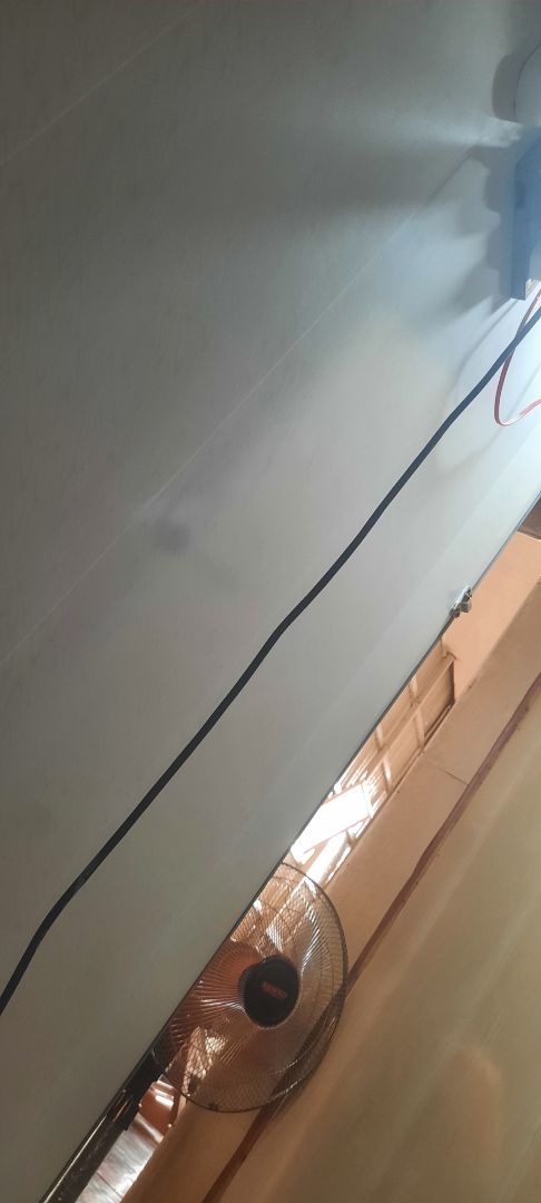 khô gà bơ tỏi mà giao khô gà tỏi là thấy không được r