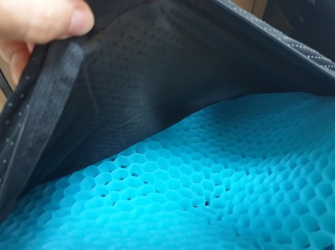 Rất êm mông, ngồi thoải mái, độ đàn hồi tốt.. giá hớp lý.. hài lòng nhé