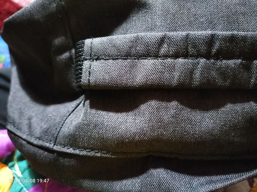 Mình mua lúc sale còn 99k. Áp thêm mã 30/99 nữa nên chỉ còn 69k. Mà cặp rất tốt. Shop đóng gói hàng kĩ. Mình rất ưng ý