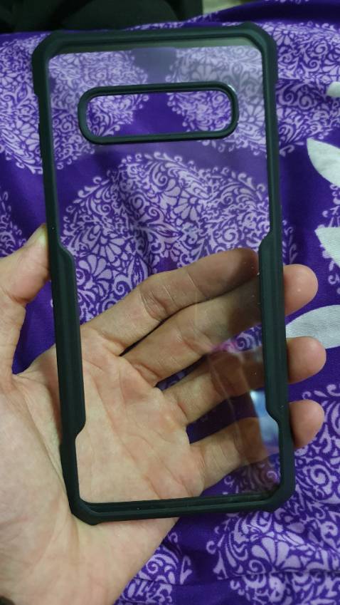 Ốp vào máy cho cảm giác cầm máy rất êm tay, độ mỏng cũng rất tốt, các nút bấm khá là nhẹ, còn độ bền thì để dùng thời gian mới biết rõ. Nhược điểm ốp là mặt trong suốt phía sau rất dễ bám vân tay