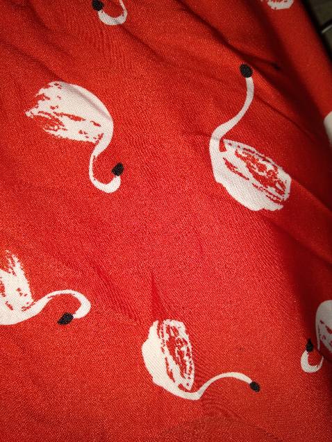 mẫu xinh, size vừa ạ. có điều giao hàng chưa nhanh. sẽ ủng hộ shop tiki uy tín.