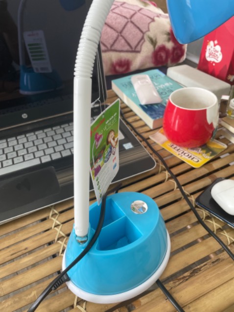 Phần đế nhựa của sản phẩm bị vỡ khi nhận đc hàng