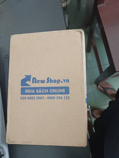 Sách của thầy Dương thì hay khỏi phải bàn r, giải thích rất chi tiết và dễ hiểu. Shop đóng gói cẩn thận, giao hàng nhanh dù mình ở tỉnh.