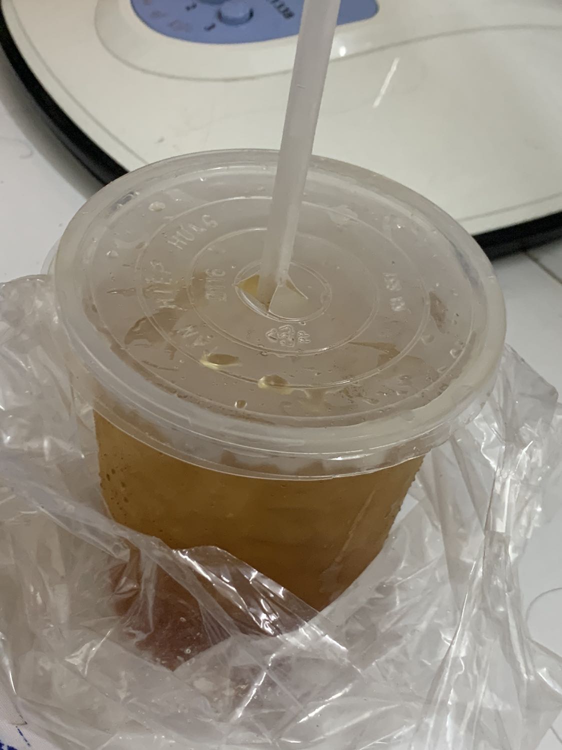 Không chụp ảnh bút nên lấy tạm ảnh này …. Mực ra rất đều xài rất êm nha giá rẻ nữa quá hợp lí luôn