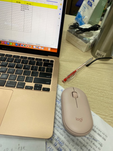 Di chuột mượt, êm, giao nhanh