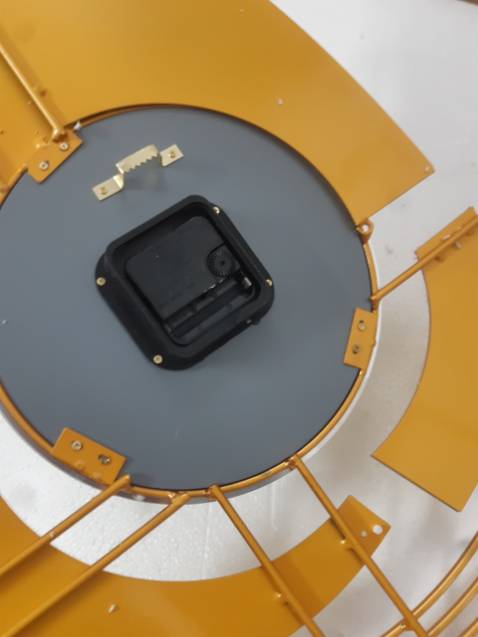 Đồng hồ đẹp. To hơn mình nghĩ. Bộ phận chăm sóc khách hàng rất chu đáo. Nói chung là okela. Mnguoi nên mua ạ 🥰🥰