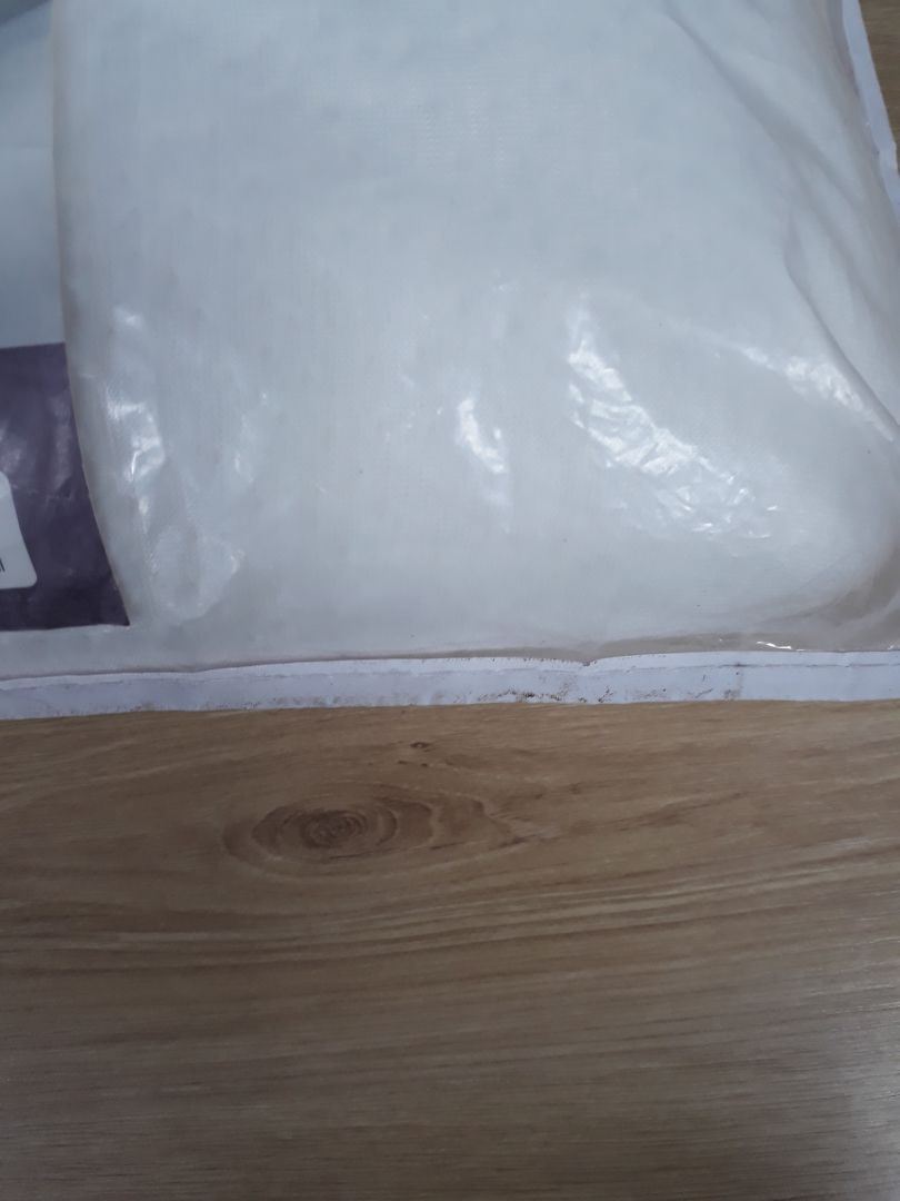 2 đơn gần đây nhất đều không vui, đôi Hunter DNA thì bị Tiki hủy đơn lên xuống mãi mới mua được mà còn phải chọn lên 1 size vì hết hàng. Đơn này thì vừa đặt sáng chiều nhận luôn nhưng chao ôi, như mình mua hàng secondhand vậy. Không biết tả như nào nữa. Mình muốn đổi hàng thì làm thế nào nhỉ. Buồn quá. Không biết dạo này không có duyên mua hàng Tiki nên không suôn sẻ hay sao nữa, trước đây ok lắm mà.