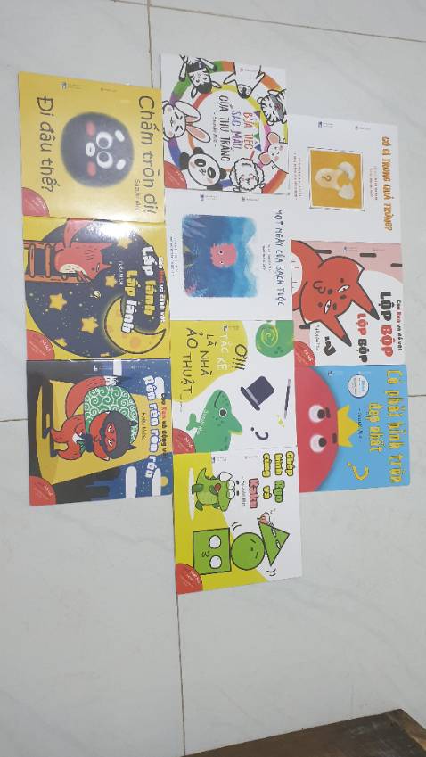 Giao hàng nhanh. Bộ sách đủ 10 bộ, sách trình bày thú vị. Giao hàng nhanh. Bộ sách đủ 10 bộ, sách trình bày thú vị.