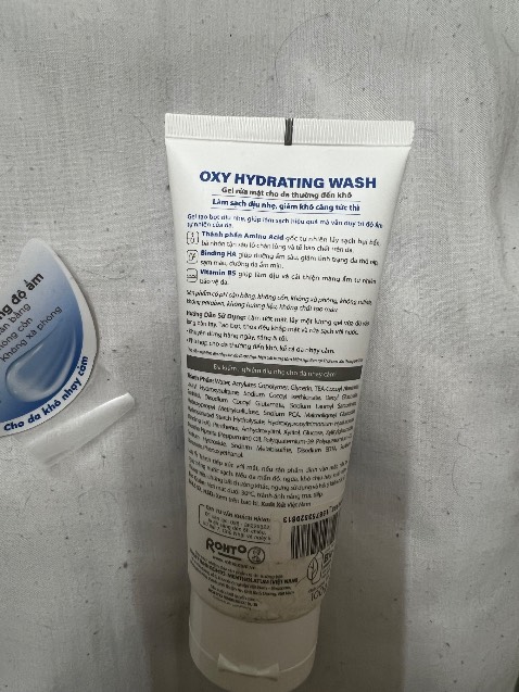 Bao bì đẹp, đóng gói cẩn thận. Thấy bạn mua nên mua theo, sạch vừa phải nên hông bị khô quá