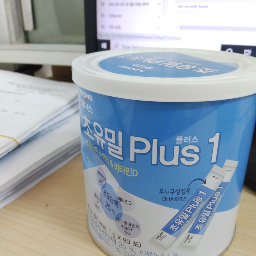 hộp bị móp méo. đóng gói rất kỹ nên chắc là do shop. có tem của CTY nhập khẩu. mô tả sp k đúng. là 90 gói chứ k phải 100 nhé . giá rẻ hơn những chỗ khác nên vẫn cho 5 sao