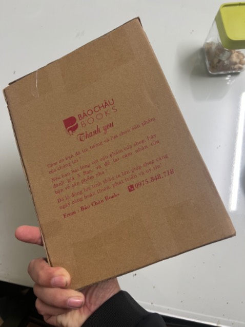 Sách đóng gói rất cẩn thận, in nét , hàng chuẩn thank shop