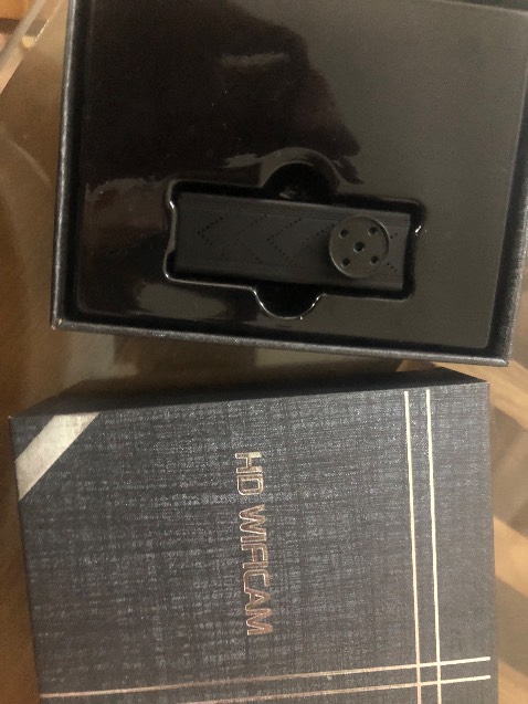 nhỏ gọn, được tặng cả pin dự phòng. shop nhiệt tình hỗ trợ cài đặt. xem từ xa dc luôn. ok