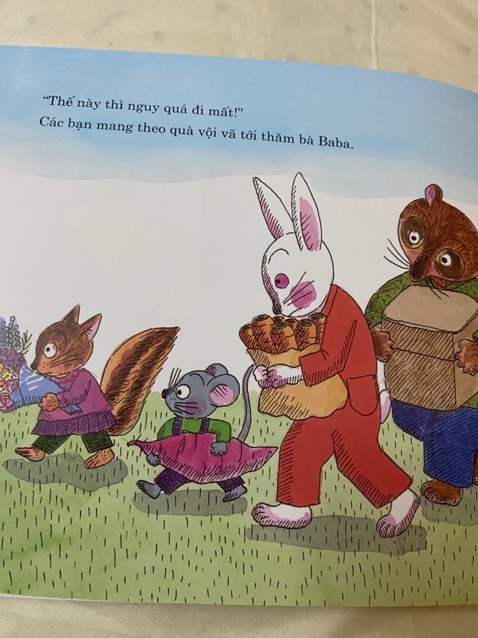 con tớ thích ehon lắm, nên cho con tiếp xúc với sách sớm mẹ ạ