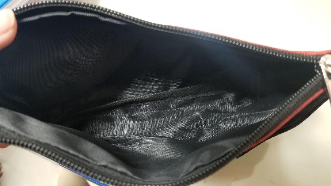 Ví có màu sắc trang nhã, nhỏ gọn, đựng vừa điện thoại. Sản phẩm được may 2 lớp, chất liệu vải đẹp. Ví có màu sắc trang nhã, nhỏ gọn, đựng vừa điện thoại. Sản phẩm được may 2 lớp, chất liệu vải đẹp.