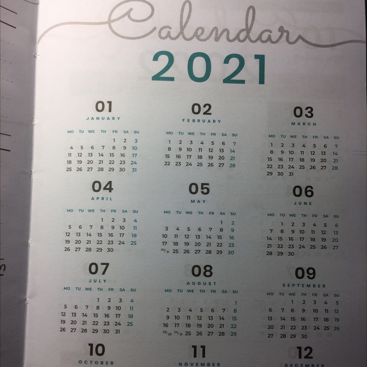 Sách chất lượng lắm ạ, nội dung khá hay, đi từ dễ đến khó. Cảm ơn shop đã tặng em cuốn sổ ạ, tiếc cái lịch trong sổ của năm 2021 :(( nhưng không sao, vẫn ghi chép được :>>