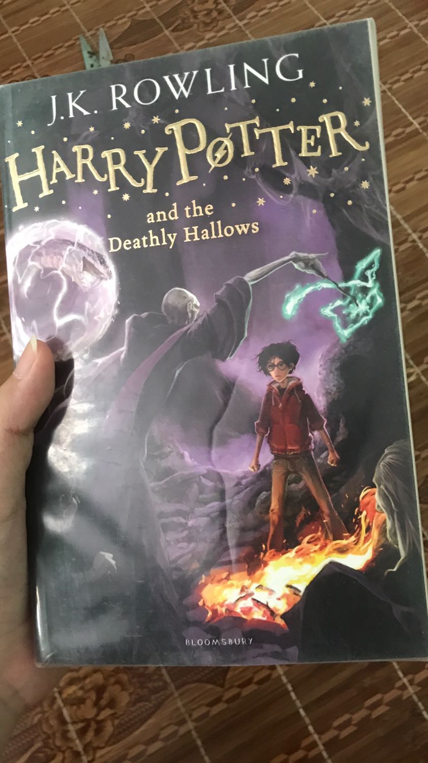 giao hàng nhanh hơn dự kiến, sách đẹp kh bị móp méo gì luôn ấy :3 ưng cực