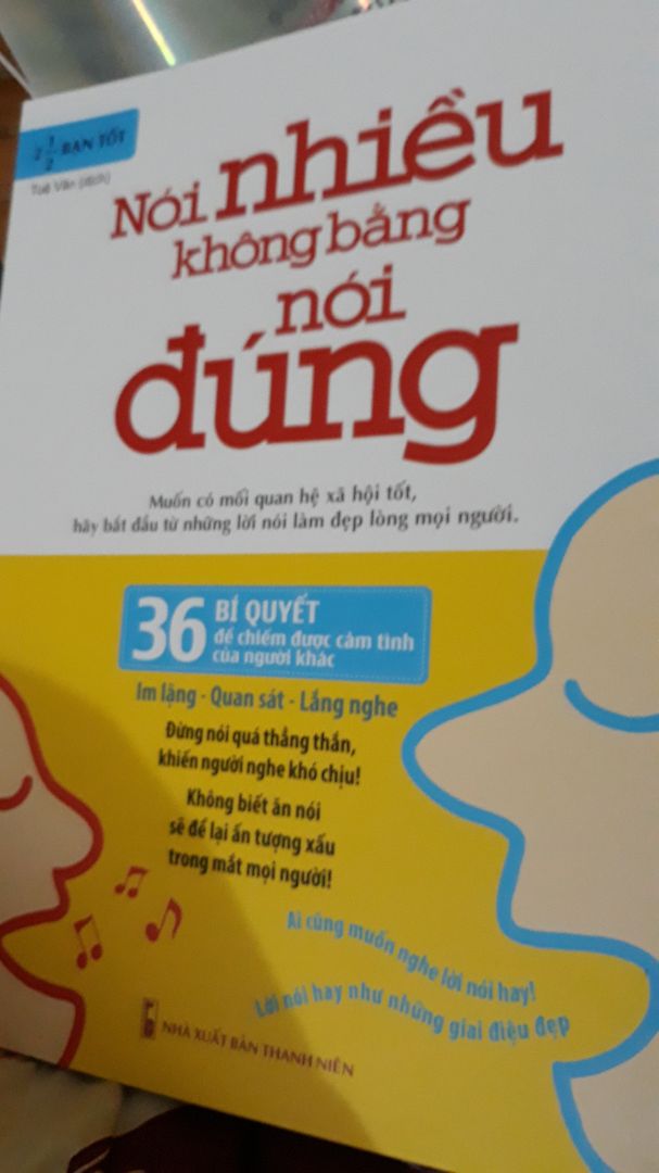 giao hàng nhanh, sách rất mới và đẹp, bên trong sách được in màu nhìn rất bắt mắt, nội dung sách sẽ đánh giá sau