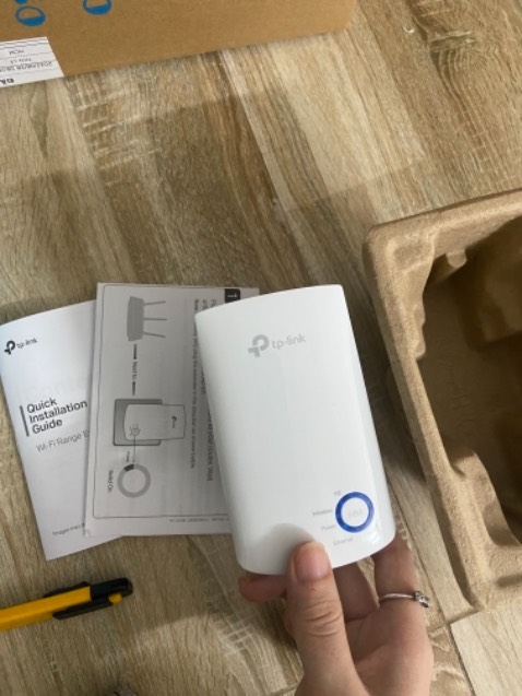 Shop giao nhanh. Có sự cải thiện tín hiệu wifi.
Tuy nhiên nếu kết nối 2 thiết bị trở lên thì bị yếu không xài được nhe. Cân nhắc nha