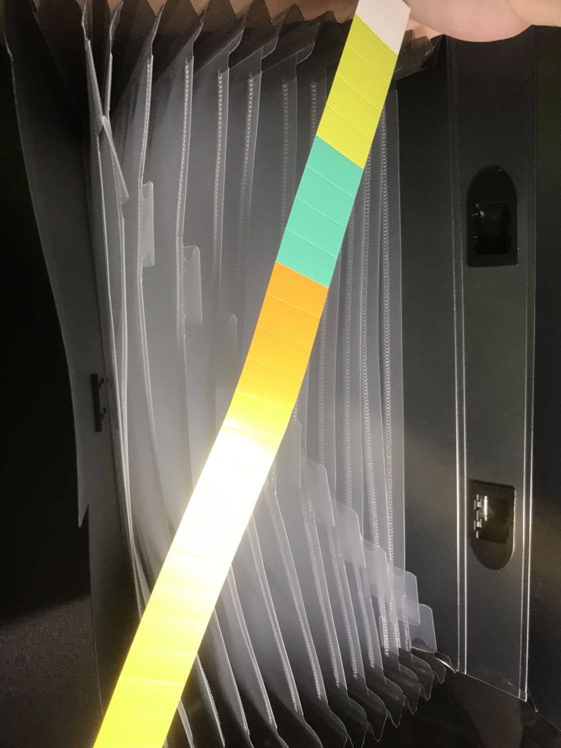 Hàng mới, chất lượng, nên đóng gói kỹ hon.