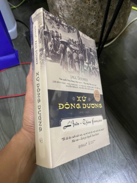 Sách mới nhận đc nguyên seal, đóng gói cẩn thận hơn trước, có tí chút cấn nhẹ ở góc nhưng ko ảnh hưởng gì cả. Cảm ơn Tiki đã hỗ trợ đổi trả sau lần đặt trước.