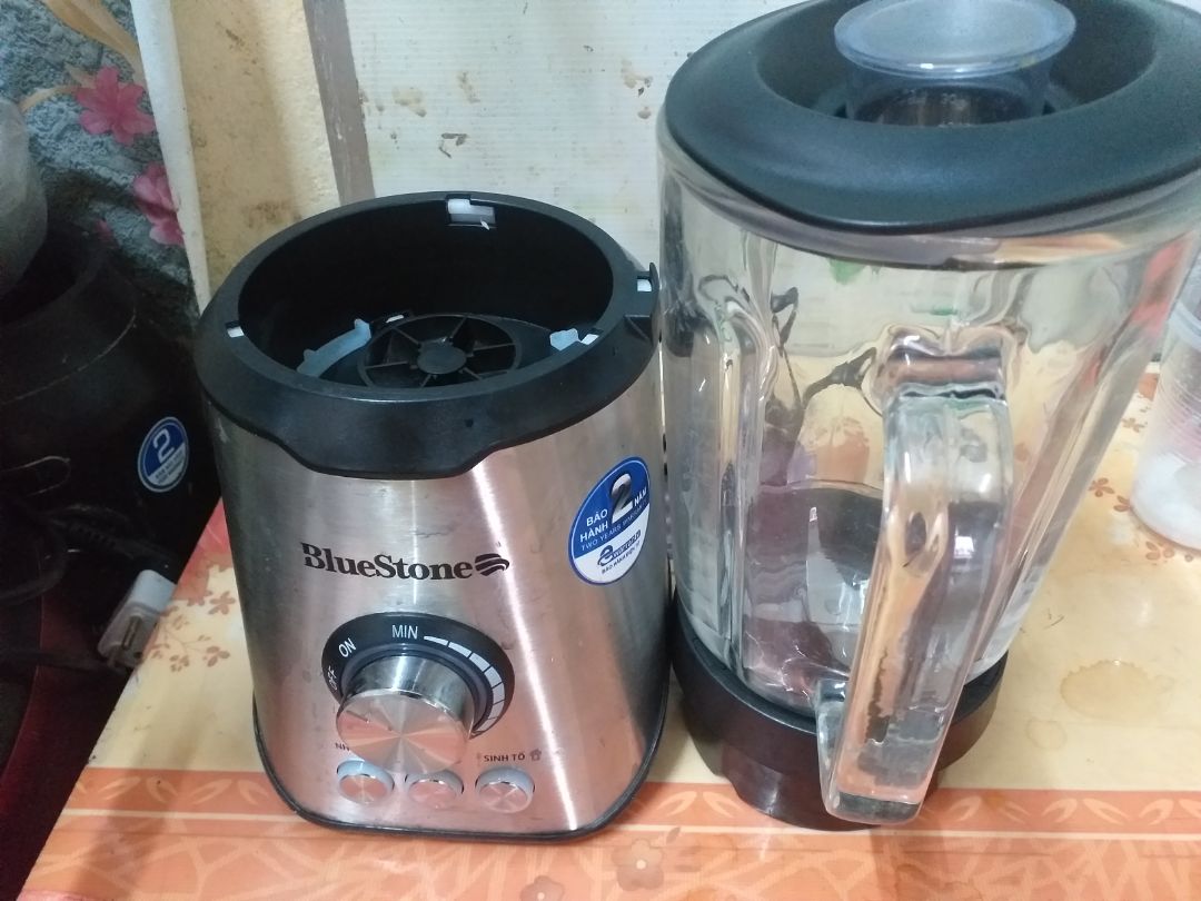 bộ đồng trục chất liệu nhựa cứng cao cấp chống han gỉ so với các đời máy trước. lưỡi dao cũng cải tiến khi chạy không gây tiếng ồn lớn. với giá bán hiện tại thì nó là lựa chọn tốt nhất