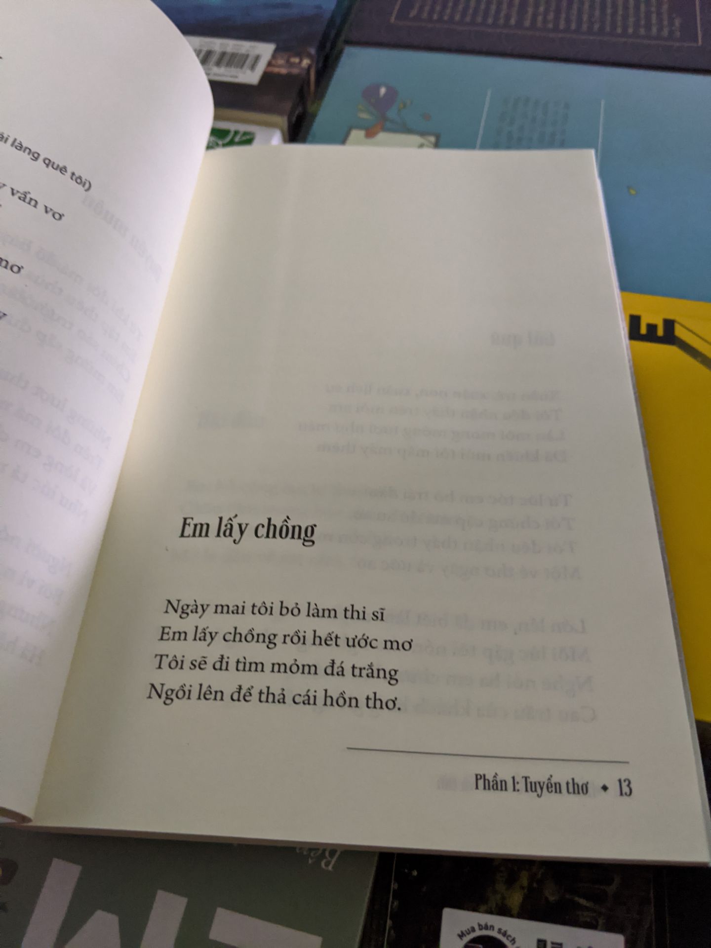 Đây thôn Vĩ Dạ
còn đâu người con gái đó.
Thương !