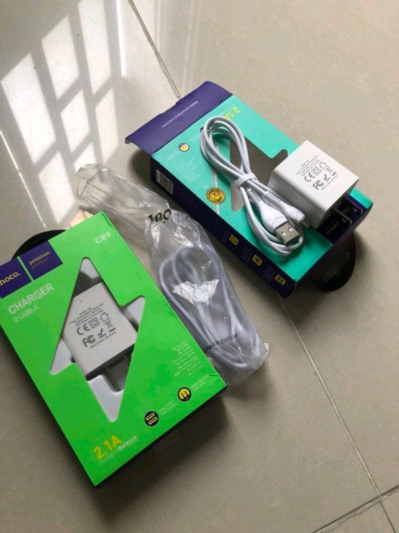 Mình đã nhận được hàng chỉ sau 2 ngày, shop gói hàng nhìn cute vch😊. Mong là sản phẩm sạc chất lượng đúng như tên gọi là sạc nhanh.